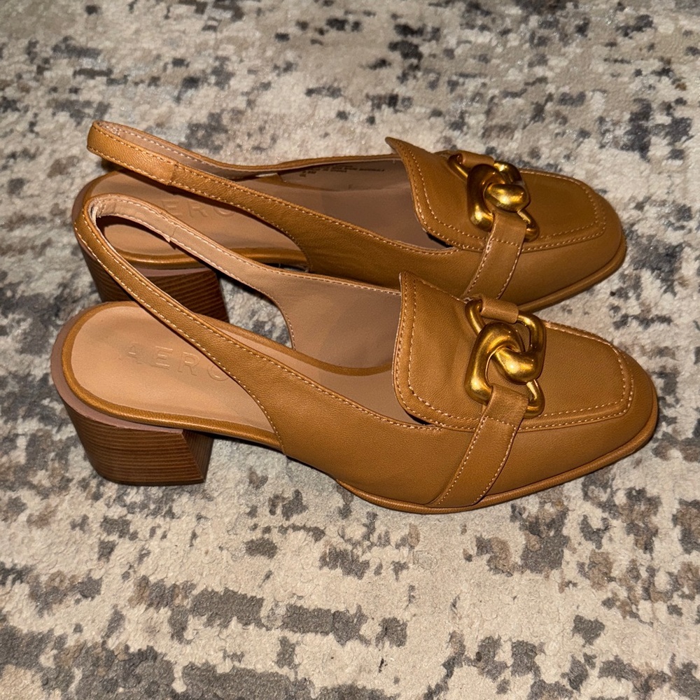AEROSOLES Tan Loafers with Gold Accent